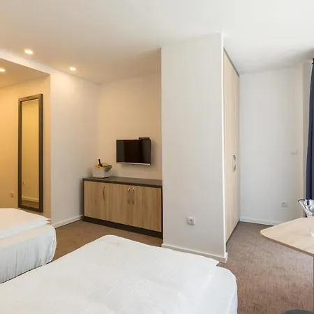 Premium Crown Hotel Belgrade