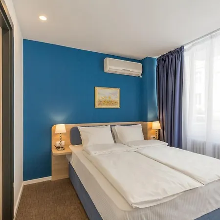 Hotel Premium Crown 4*