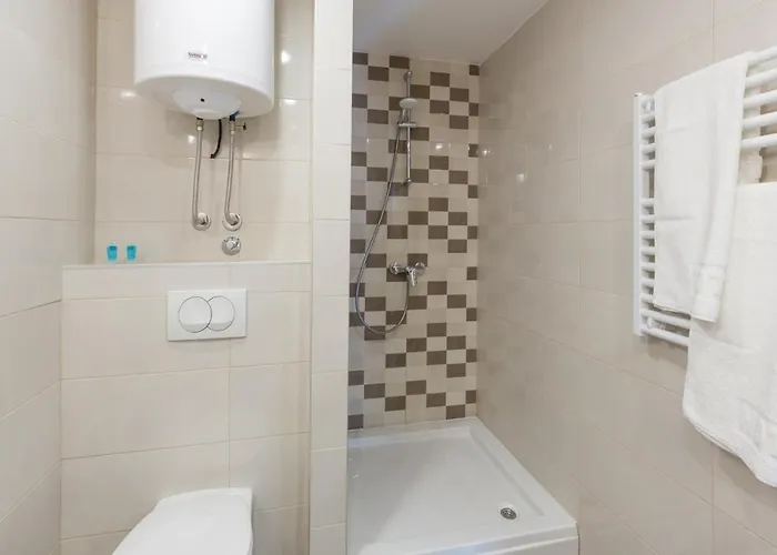 Premium Crown فندق بلغراد